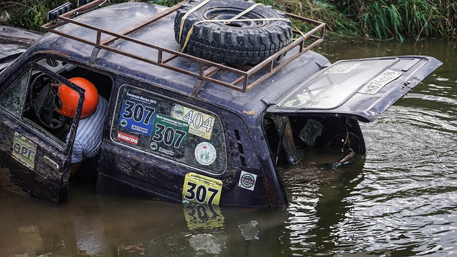 更是风驰电 更是风驰电